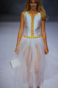 chanel-ss-1996-claudia-schiffer (42).jpg