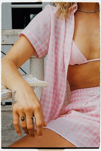 FrankiesBikinis-TiaxLou-LovePink-1 Brooke Perry.jpg