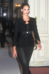 257574416_Chanel1997HauteCouture35.thumb.jpg.6157b80ef4dc9e3e1821b284fa31667a.jpg