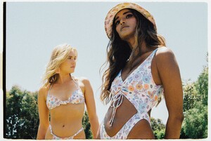 FrankiesBikinis-GabexEmma-Mariposa Brooke Perry.jpg