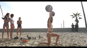 LOVE - Tommy Hilfiger-00.00.45.831.png