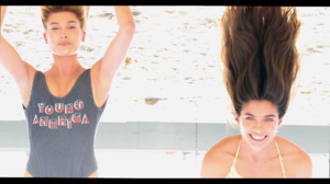 LOVE - Tommy Hilfiger-00.01.00.479.png