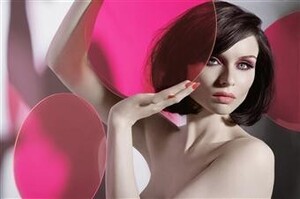 565785271_SophieEllisBextorHertbreaker_123_162lo.jpg