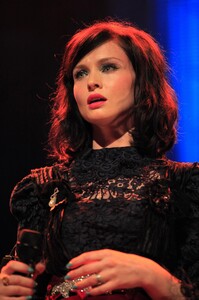 583024126_sophie_ellis_bextor_in_concert_2_123_567lo.jpg