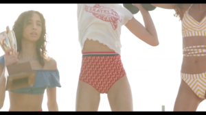 LOVE - Tommy Hilfiger-00.01.26.576.png