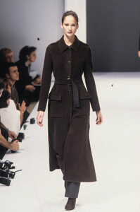 781195788_MaxMara1996WomenRTW39.thumb.jpg.99f7f4475da1f8efc485104bb5ab1b0b.jpg