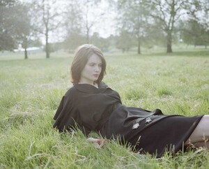 78324_Sophie_Ellis_Bextor__Unknown_Shoot_04_123_60lo.jpg