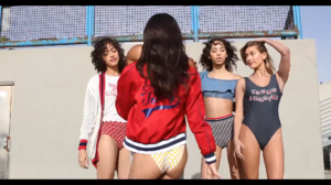 LOVE - Tommy Hilfiger-00.01.08.446.png