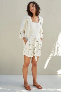 985A_LJ_The-Leia-Shorts_Le-Jardin-Floral_Hero-3_result.jpg