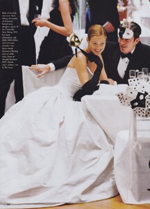 Ball_Meisel_US_Vogue_December_1997_05.thumb.jpg.1d8efdf01f5cdd201ae3b3b30c632c7d.jpg