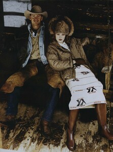 Elgort_US_Vogue_October_1999_03.thumb.jpg.8c9cbe62bd3d048f744c1df9b81f5e30.jpg