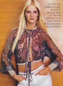Glitz_Meier_US_Vogue_April_2000_02.thumb.jpg.6ae0d7ec4940aadac2691d27113e0c8b.jpg