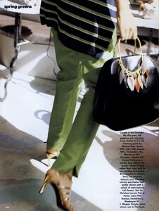 Halard_US_Vogue_March_1992_05.thumb.jpg.d1aca8f2fb19f295f362bebd0722df2a.jpg