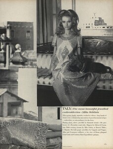 Italy_Rubartelli_US_Vogue_April_1st_1967_08.thumb.jpg.19c0ac2bb513e8a17b5351b63f635071.jpg