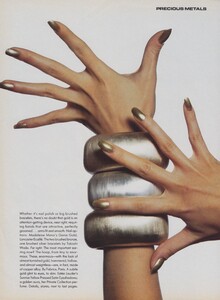 Metals_Penn_US_Vogue_May_1985_05.thumb.jpg.7dfc3aed3038b1b66950fdc1165567b9.jpg