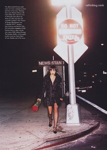 Mink_Hanson_US_Vogue_November_1994_04.thumb.jpg.6a38e2d6c79fb46a9a8ca2c76a97cd1e.jpg