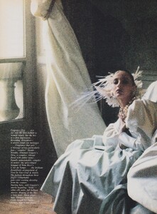 Turbeville_US_Vogue_May_1985_01.thumb.jpg.ce9bd784da9a7ee6fc0a364db806d175.jpg