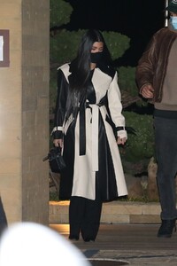 kourtney-kardashian-leaves-nobu-in-malibu-02-08-2021-4.jpg