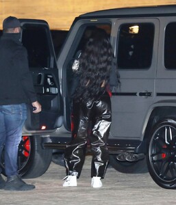 kylie-jenner-at-nobu-in-malibu-02-08-2021-4.jpg