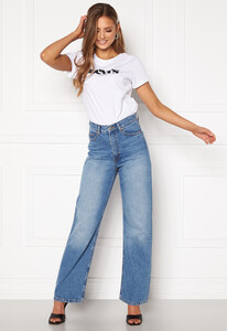 levis-the-perfect-tee-1249-new-logo-ii-whi_1.jpg