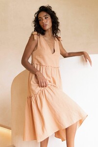 petal-and-pup-au-dresses-erenda-dress-tan-14963957858415.thumb.jpg.a16700fc0df3ec48e4afc6c69bb4e678.jpg