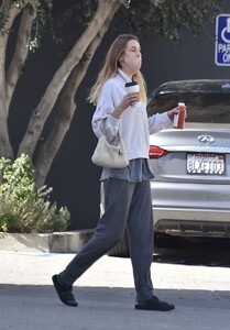 whitney-port-out-on-valentine-s-day-in-studio-city-02-14-2021-2.jpg
