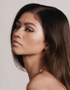 zendaya-for-netflix-queue-february-2021-0.jpg