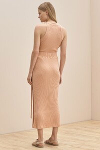 1039A_CR_CARAMEL_BACK Zoe Blume.jpg