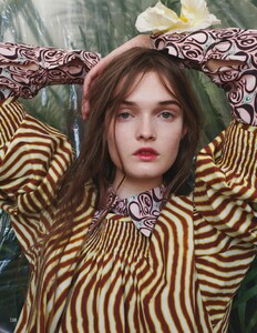 vogue ch-page-007.jpg