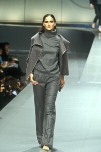 1914773193_Valentino1998WomenRTW8.thumb.jpg.751560abe0f043284571eeab95fb1d55.jpg