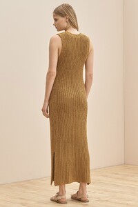 1010A_IT_ITALIAN-STRAW_BACK Zoe Blume.jpg