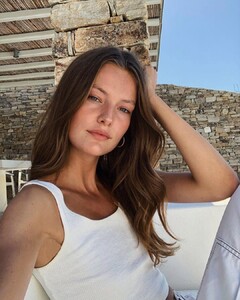 Sara van der Hoek 75225539_3543457839005683_7621651500770130730_n.jpg