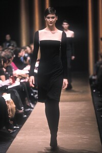 872061131_HerveLeger1998WomenRTW27.thumb.jpg.3ddfc2ad2253765145c7ed0b49951b97.jpg