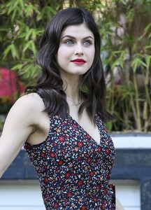 Alexandra-Daddario-Sexy-6-thefappeningblog.com_.jpg