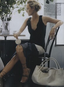 CFDA_US_Vogue_November_2006_08.thumb.jpg.29fa0c55a2f7a0c18488cc47cfef4a68.jpg