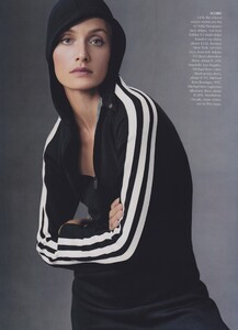 Meisel_US_Vogue_March_2003_04.thumb.jpg.05b0d2283a5c055c67f487936a86ccad.jpg