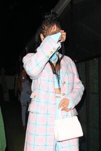 Rihanna---Dinner-candids-in-Santa-Monica-at-Giorgio-Baldi-01.jpg