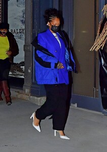 Rihanna---Night-out-in-New-York-01.jpg