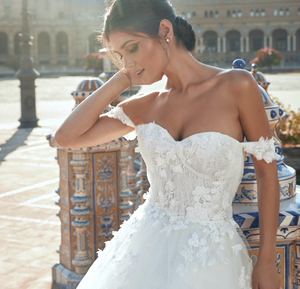 carrasco-wedding-dress-marchesa-pronovias.png