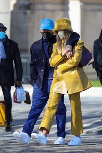 hailey-rhode-bieber-and-justin-bieber-paris-02-28-2021-6.jpg