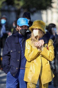 hailey-rhode-bieber-and-justin-bieber-paris-02-28-2021-7.jpg