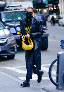 irina-shayk-in-all-leather-new-york-03-04-2021-2.jpg