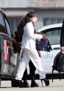 lady-gaga-at-leonardo-da-vinci-international-airport-in-rome-03-04-2021-2.jpg