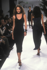 ralph-lauren-ss-1997-4.thumb.jpg.f38487677262e639873712b22fee51a8.jpg
