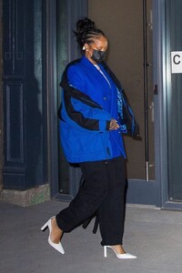 rihanna-leaves-pastis-in-new-york-03-05-2021-2.jpg