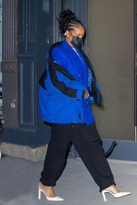rihanna-leaves-pastis-in-new-york-03-05-2021-6.jpg