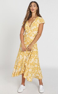 tropicalscenesdressinyellowfloral3.jpg