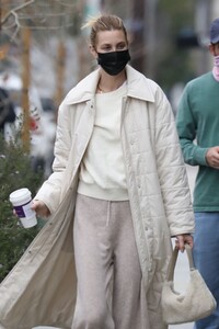 whitney-port-out-and-about-in-los-angeles-03-20-2021-2.jpg