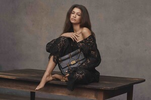 zendaya-for-valentino-2020-2021-campaign-4.jpg