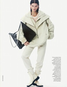 2021-04-17 Elle Italia-page-008.jpg